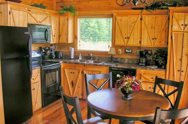 golden memories cabin kitchen
