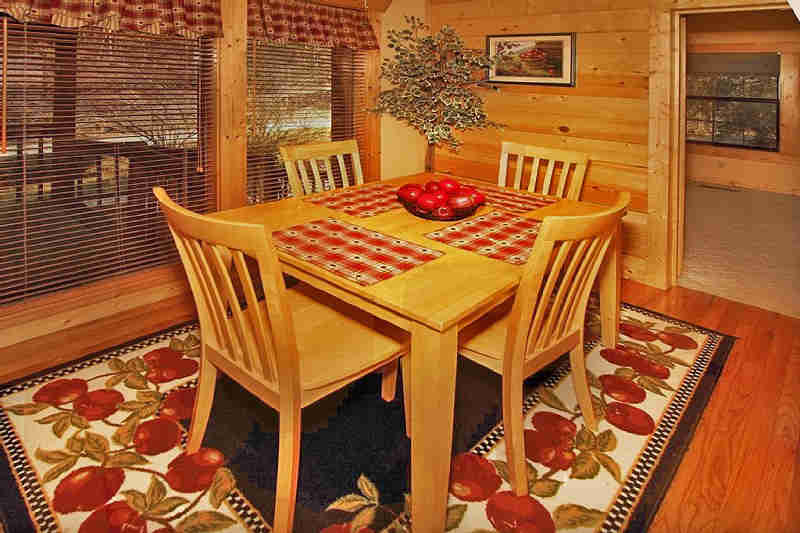 Bear Cave Cabin Rental