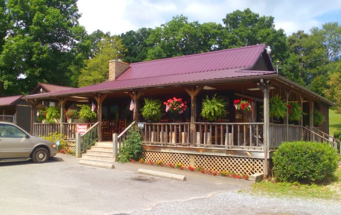 Grandmother's Kitchen - Smoky Mountain Golden Cabins