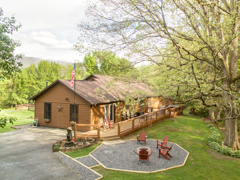 secluded pet friendly cabins